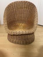Vintage rotan kuipstoel, Huis en Inrichting, Stoelen, Ophalen, Bruin, Riet of Rotan, Zo goed als nieuw