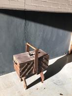 Vintage houten naaikistje, Ophalen