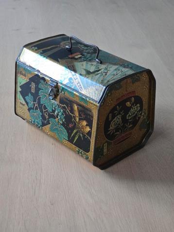 Antiek Oosters Wed. J. BEKKERS & ZN lunchtrommel blij €49 beschikbaar voor biedingen