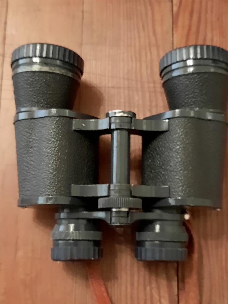 Vintage 8x40 Verrekijker met Tas, Gebruikt, 8 tot 12x, Met hoes of tas, Porro (met knik)