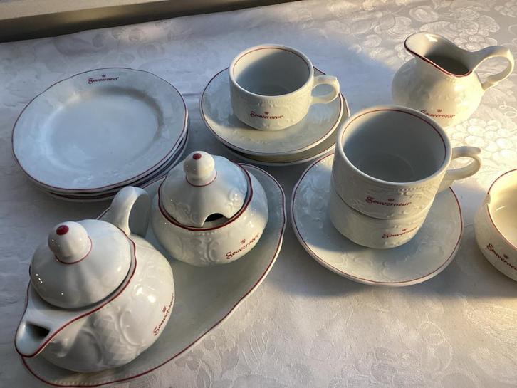 Nostalgisch Servies - Souveneur, Huis en Inrichting, Keuken | Servies, Gebruikt, Compleet servies, Overige stijlen, Porselein