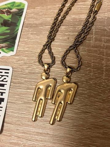 Billie Eilish Kettingen Set van 2 beschikbaar voor biedingen