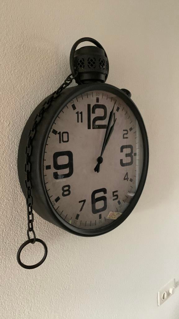 Gave industriële Wandklok diameter 50 cm., Ophalen of Verzenden, Zo goed als nieuw, Analoog, Wandklok