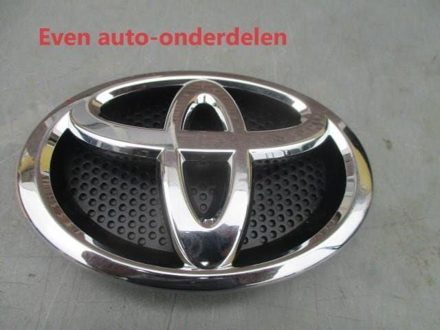 embleem van  toyota  corolla verso, Auto-onderdelen, Carrosserie en Plaatwerk, Toyota, Gebruikt, Ophalen of Verzenden