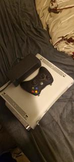 Xbox 360 met controller & voeding, Spelcomputers en Games, Spelcomputers | Xbox 360, Met kinect, Ophalen of Verzenden, Met 1 controller