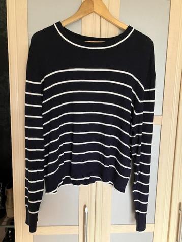 Trui   (Maat:L.) beschikbaar voor biedingen