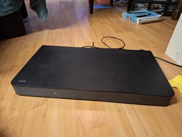 LG soundplate 240  beschikbaar voor biedingen