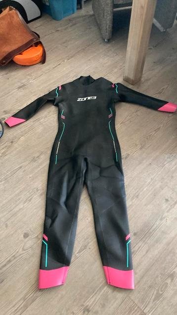 Wetsuit 2 mm goed voor zwemmen beschikbaar voor biedingen