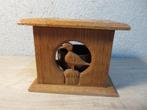 Klein stoofje met houtsnijwerk vogels, Ophalen of Verzenden