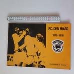 Met 26  handtekeningen spelers F.C. DEN HAAG  jaar 1975-1976, Verzamelen, Sportartikelen en Voetbal, Ophalen of Verzenden, Zo goed als nieuw