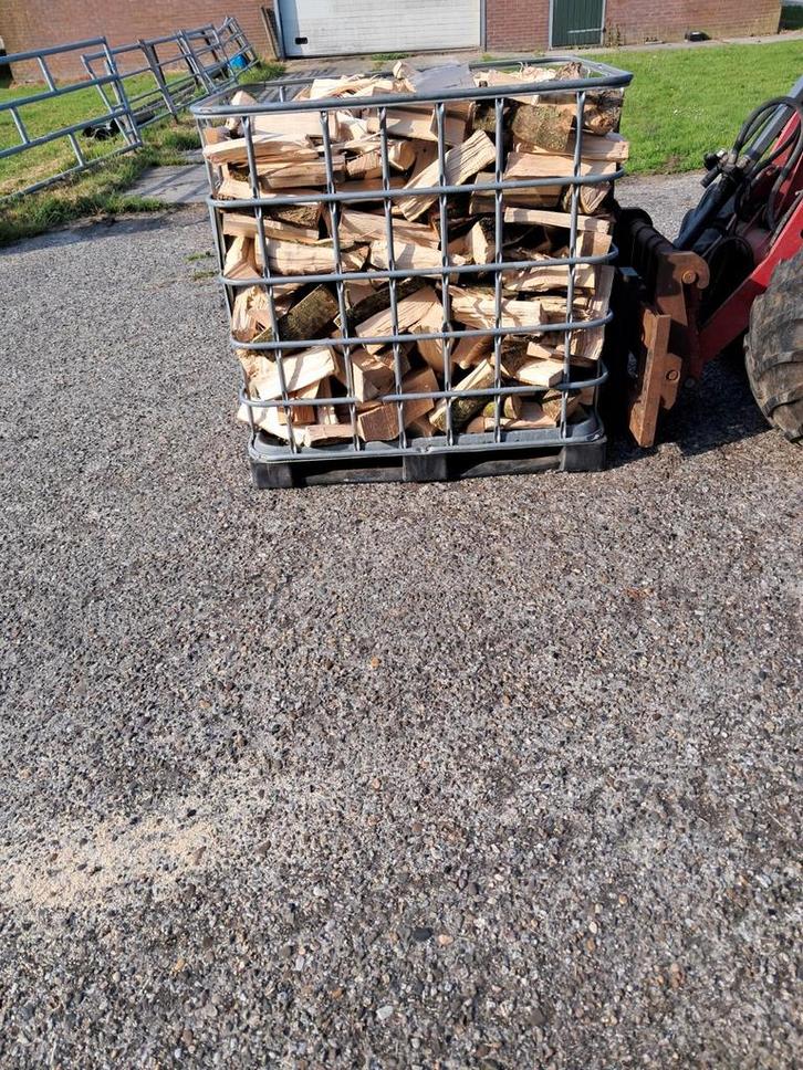 Haardhout mix van houtsoorten meerder kuubs, Tuin en Terras, Haardhout, Blokken, Overige houtsoorten, 3 tot 6 m³, Ophalen