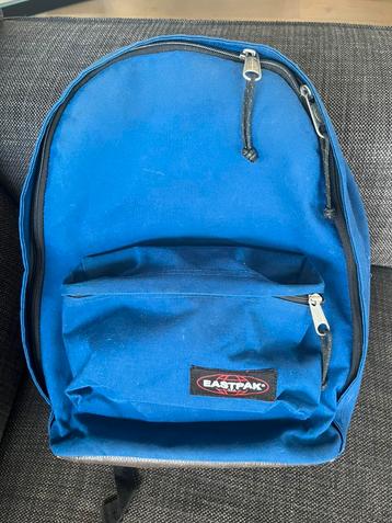 Rugzak Eastpak met extra laptopvak en leren bodem beschikbaar voor biedingen