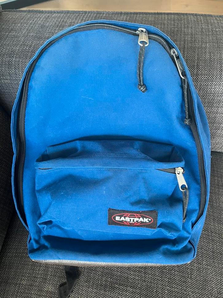 Rugzak Eastpak met extra laptopvak en leren bodem, Sieraden, Tassen en Uiterlijk, Tassen | Rugtassen, Gebruikt, Eastpak, 30 tot 45 cm
