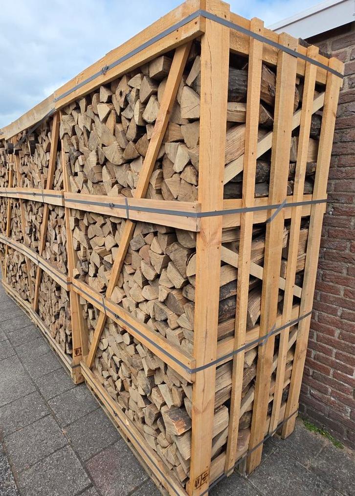 Vrachtwagen 24 kratten Eik, Berk, Es,Haagbeuk 1.8-2 kub, Tuin en Terras, Haardhout, Blokken, Eikenhout, 3 tot 6 m³, Ophalen of Verzenden