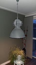 Industriële grijze hanglamp, Huis en Inrichting, Lampen | Hanglampen, Ophalen of Verzenden, Zo goed als nieuw, Glas, Minder dan 50 cm