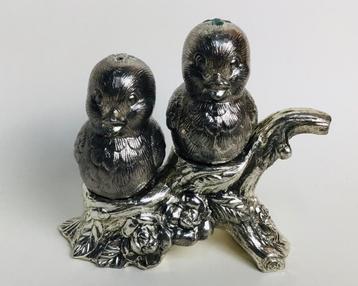 Vintage silverplated messing peper en zoutvat Manetti beschikbaar voor biedingen