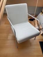 Witte fauteuil met metalen frame, Huis en Inrichting, Fauteuils, Ophalen, Minder dan 75 cm, Zo goed als nieuw, Metaal