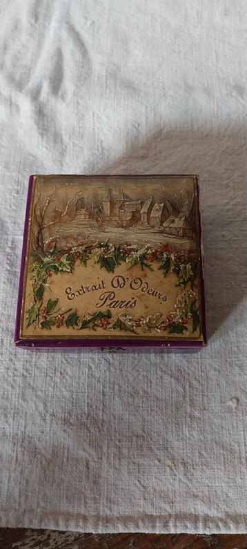 Oud frans parfum doosje. beschikbaar voor biedingen