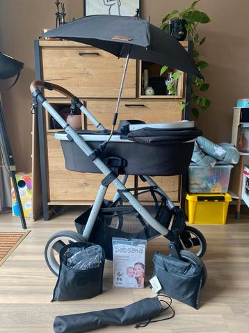 Goed onderhouden Traveller by Mutsy kinderwagen (3-in-1) beschikbaar voor biedingen