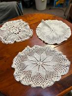 Drie gehaakte kleedjes, Antiek en Kunst, Ophalen of Verzenden