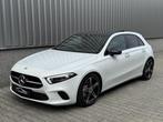 Mercedes-Benz A-Klasse 200 Pano | Keyless | Widescreen | Sfe, Stof, Gebruikt, 4 cilinders, 19 km/l