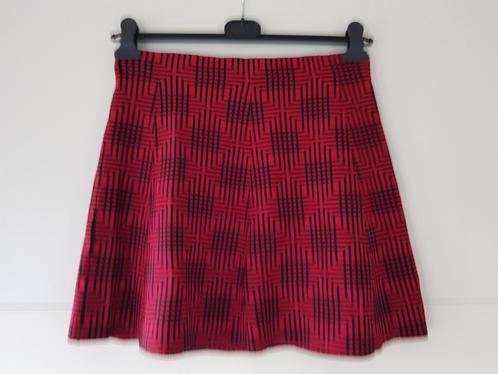 Nikkie rokje rood zwart M L 42, Kleding | Dames, Rokken, Zo goed als nieuw, Maat 42/44 (L), Rood, Boven de knie, Ophalen of Verzenden