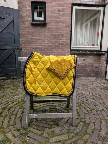 Geel setje BR beschikbaar voor biedingen
