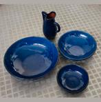 Antiek aardewerk grote schalenset met karaf kan donkerblauw, Ophalen