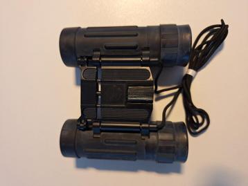 Toneelkijker beschikbaar voor biedingen