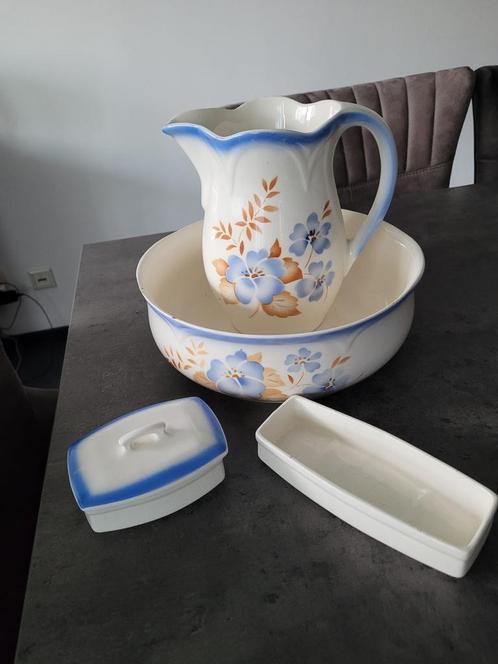 Mooie bloemen lampet van VEB Steingut, Antiek en Kunst, Antiek | Keramiek en Aardewerk, Ophalen