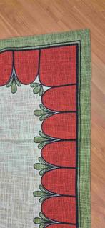 Tafelkleed rood groen 158/127, Gebruikt, Etten-Leur, DJT@dejuistetoon.eu, Ophalen of Verzenden
