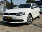 Volkswagen Jetta 1.4 TSI HYBRID HIGHLINE NAVI/XENON/LEER/PAN, Euro 6, 4 cilinders, 150 pk, Lichtsensor