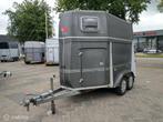 Mooie nette Humbaur Atis 2 paardstrailer met zadelkamer, Dieren en Toebehoren, Paarden en Pony's | Trailers en Aanhangwagens, Gebruikt