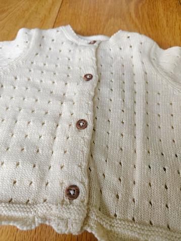 Schattig Crème knit wear Vestje Maat 56 beschikbaar voor biedingen