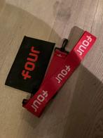 Four Strap Rood, Ophalen of Verzenden, Zo goed als nieuw, Rood