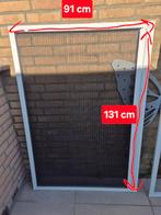 2 stuks raam horren hor 91x131 cm (b x l) per stuk €75, Doe-het-zelf en Verbouw, Deuren en Horren, Ophalen, Zo goed als nieuw