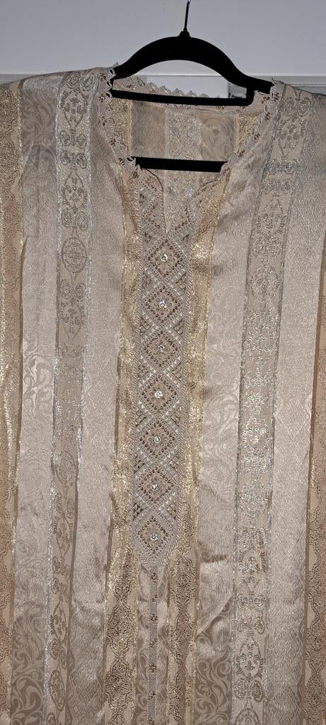 handgemaakte Kaftan Randa., Kleding | Dames, Gelegenheidskleding, Maat 38/40 (M), Beige, Ophalen of Verzenden, Zo goed als nieuw