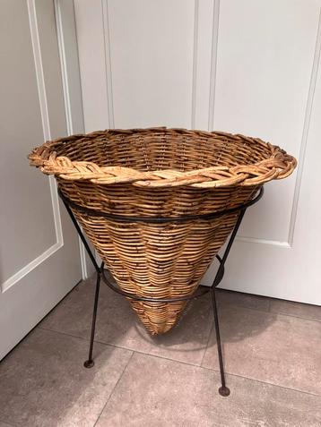 Vintage Rohé Noordwolde rotan mand, rieten mand, puntmand beschikbaar voor biedingen