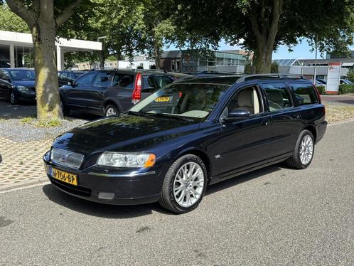 Volvo V70 2.0T 180pk Aut Summum Bluetooth BTW voordeel €65, Auto's, Volvo, Bedrijf, Te koop, V70, ABS, Airbags, Airconditioning
