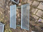 14x gegalvaniseerde traptreden, Doe-het-zelf en Verbouw, Metalen, Ophalen, Zo goed als nieuw, IJzer