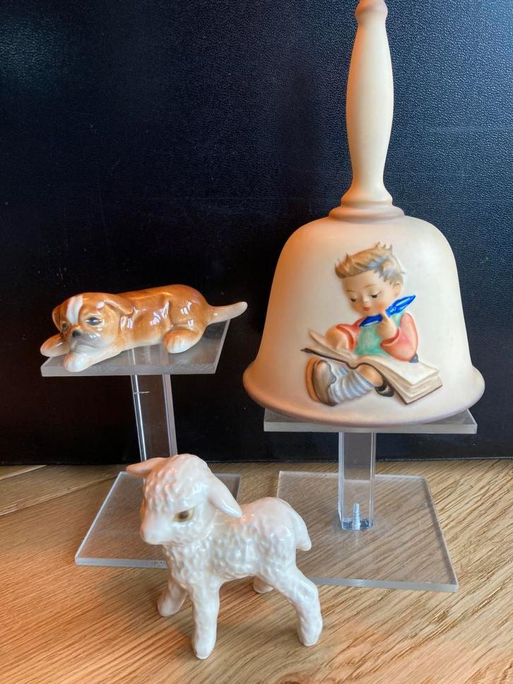 Puntgave humel goebel beeldjes en bel, Verzamelen, Beelden en Beeldjes, Zo goed als nieuw, Hummel, Ophalen of Verzenden