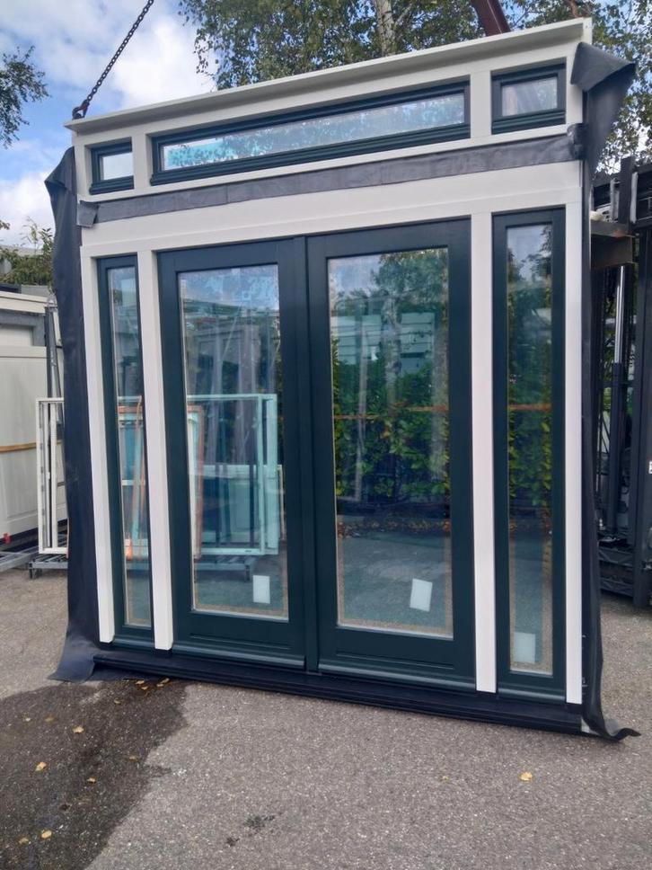 Pui met dubbele deuren en zijlichten, Doe-het-zelf en Verbouw, Deuren en Horren, Nieuw, Buitendeur, 215 cm of meer, 120 cm of meer