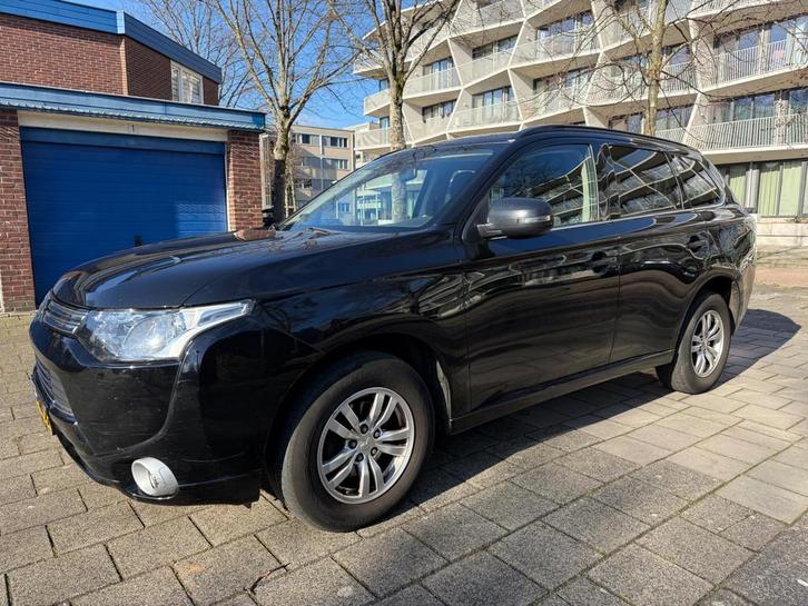 Mitsubishi Outlander 2.0 PHEV Hybrid Business Edition 1-eige, Auto's, Mitsubishi, Bedrijf, Te koop, Outlander, 4x4, ABS, Achteruitrijcamera
