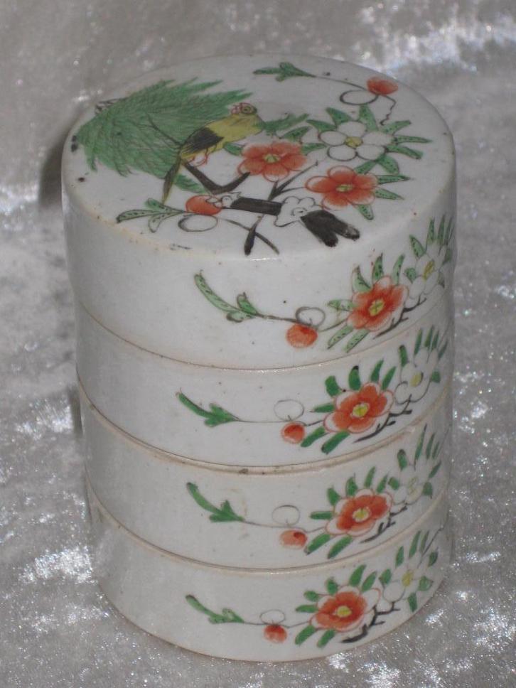 Chinese Porcelain 4 Stacked Bowls Bird, Antiek en Kunst, Antiek | Porselein, Ophalen