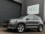 Volkswagen Tiguan 1.4 TSI R-Line Edition | Panoramadak | Xen, Voorwielaandrijving, Euro 5, 15 km/l, Zwart