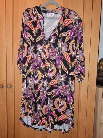  Tuniek van magna beschikbaar voor biedingen