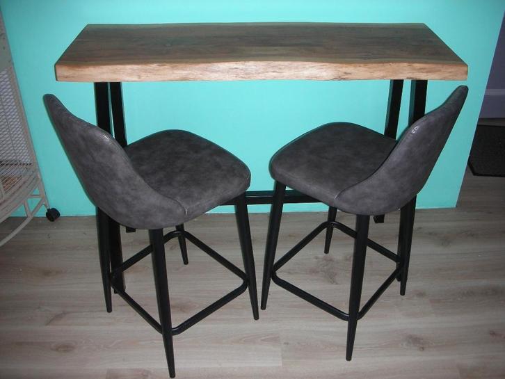 Mooie tafel met twee barkrukken - HACO, Huis en Inrichting, Tafels | Statafels, Zo goed als nieuw, Ophalen