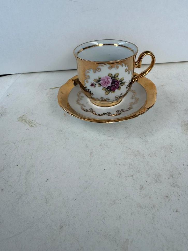 Fraai vintage kop en schotel (bavaria)24 karaat gold, Verzamelen, Porselein, Kristal en Bestek, Zo goed als nieuw, Kop en/of schotel