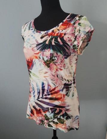 Nieuw Geisha T-shirt met all over print
Maat S
 beschikbaar voor biedingen