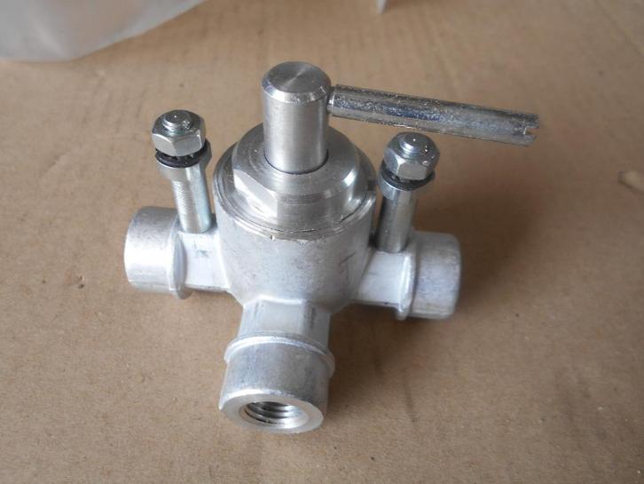 Mengkraan Benzine tank wissel kraan Daf YA NOS (meerdere), Verzamelen, Militaria | Algemeen, Landmacht, Overige typen, Nederland